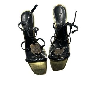 Size 8.5 M Etienne Aigner sandals black & gold